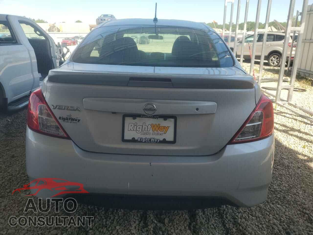 NISSAN VERSA 2019 - 3N1CN7AP3KL842844