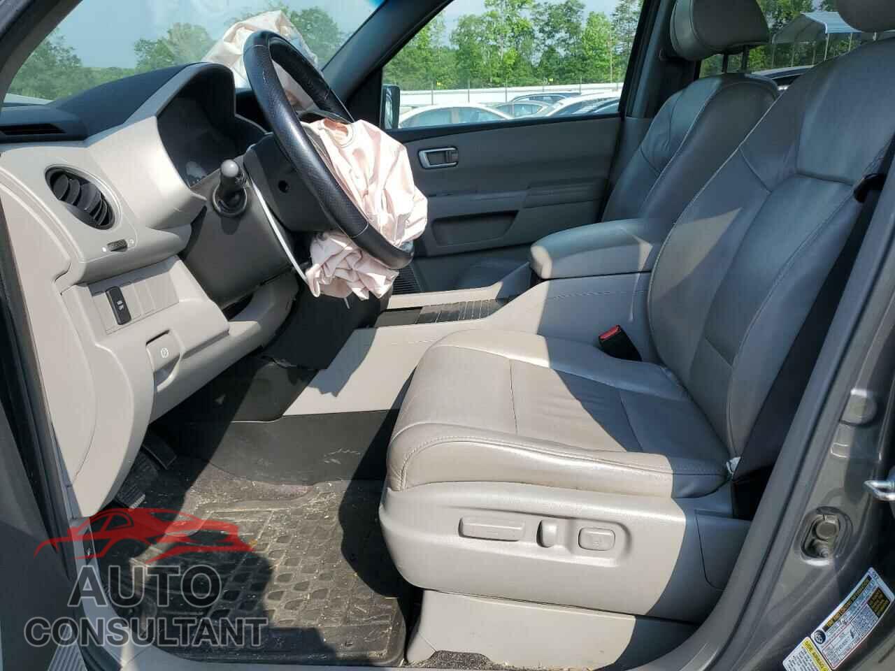 HONDA PILOT 2011 - 5FNYF3H59BB044229