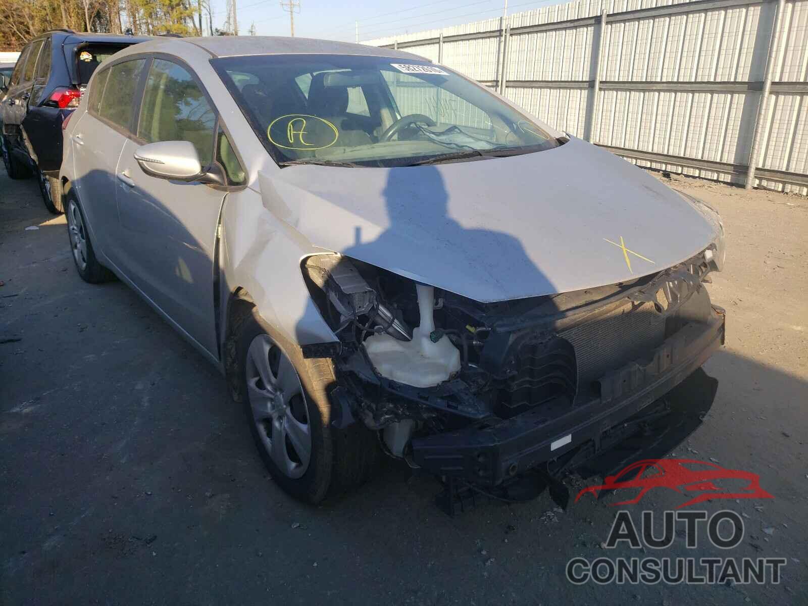 KIA FORTE 2016 - KNAFK5A8XG5607636