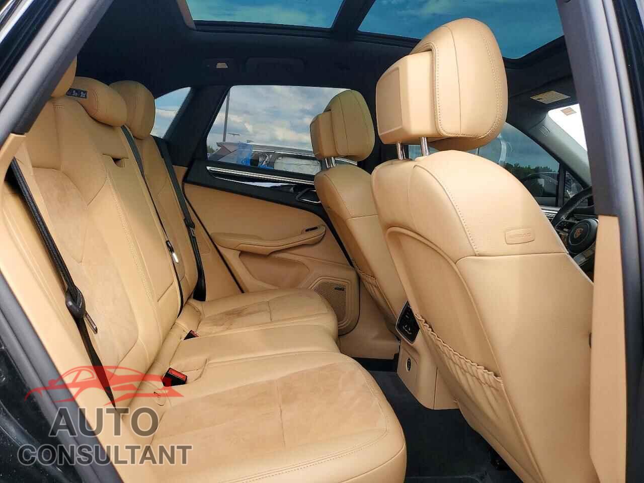 PORSCHE MACAN 2018 - WP1AA2A58JLB10249