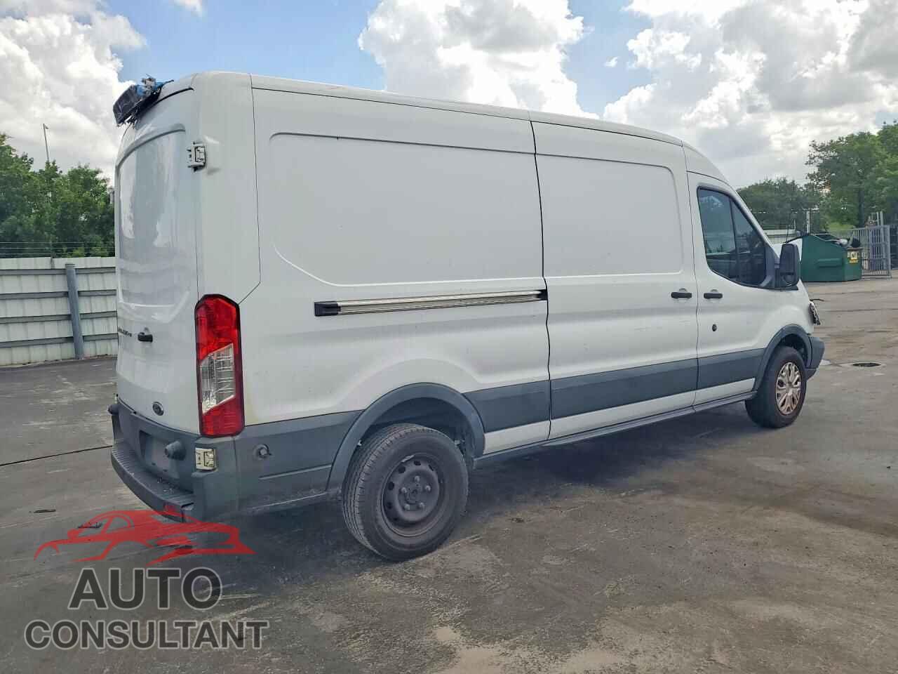 FORD TRANSIT 2018 - 1FTYR2CM2JKB13604