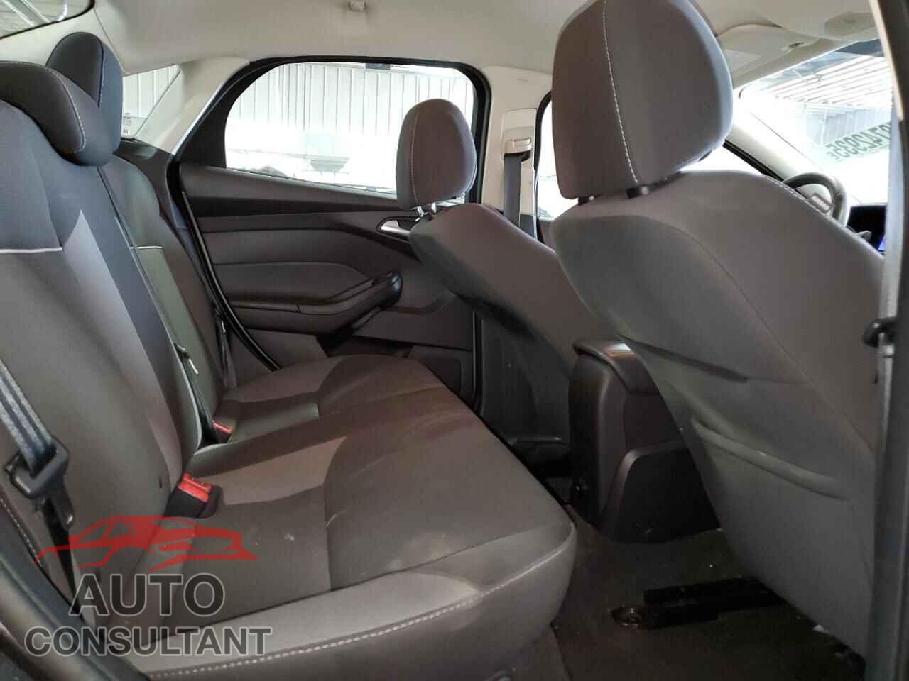 FORD FOCUS 2012 - 1FAHP3F20CL445582
