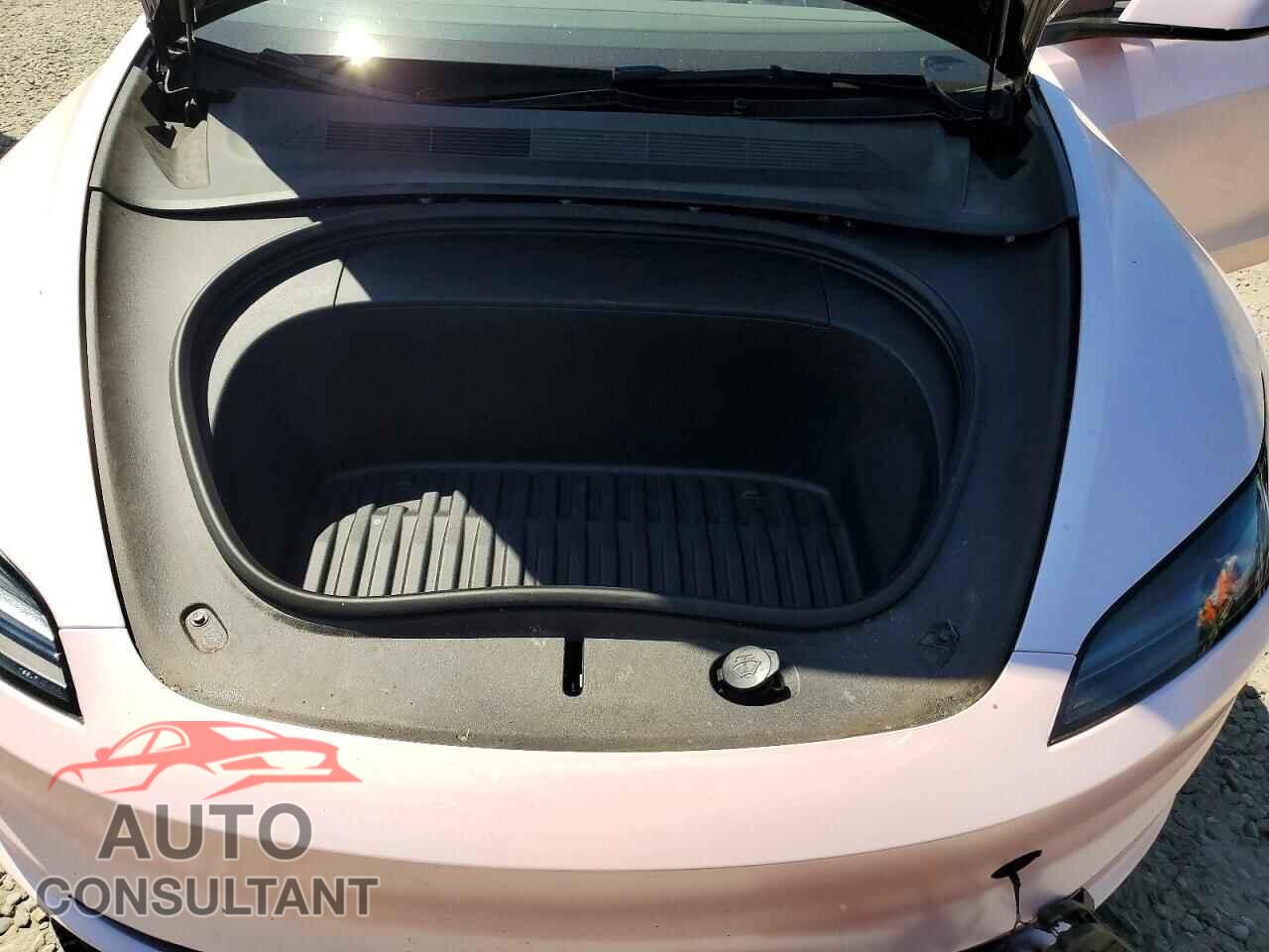 TESLA MODEL 3 2024 - 5YJ3E1EB8RF750856
