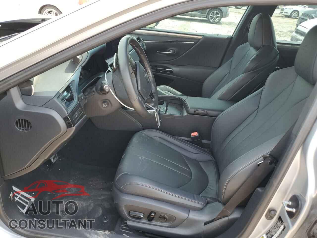 LEXUS ES 300H F- 2023 - 58ABA1C15PU026729