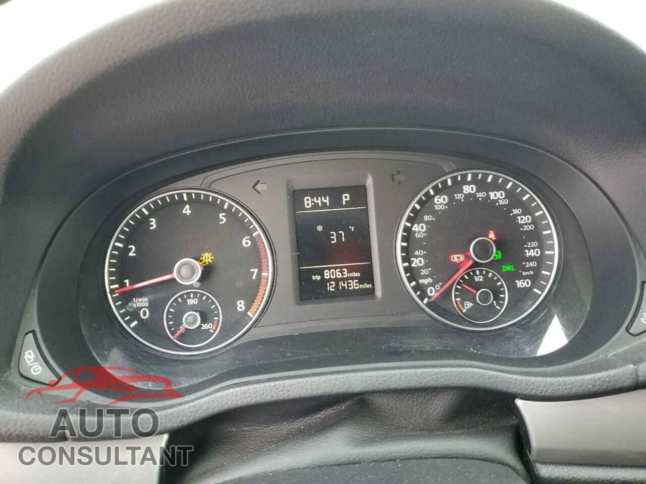 VOLKSWAGEN PASSAT 2015 - 1VWAT7A37FC100517