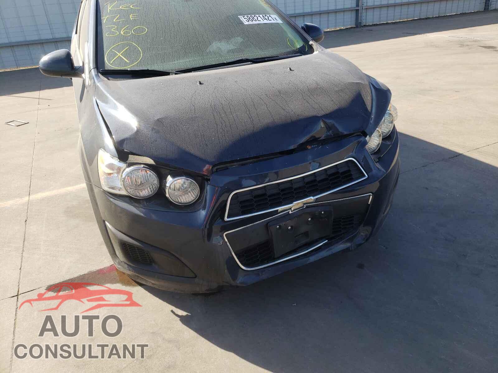 CHEVROLET SONIC 2016 - 1G1JC6SG6G4148366