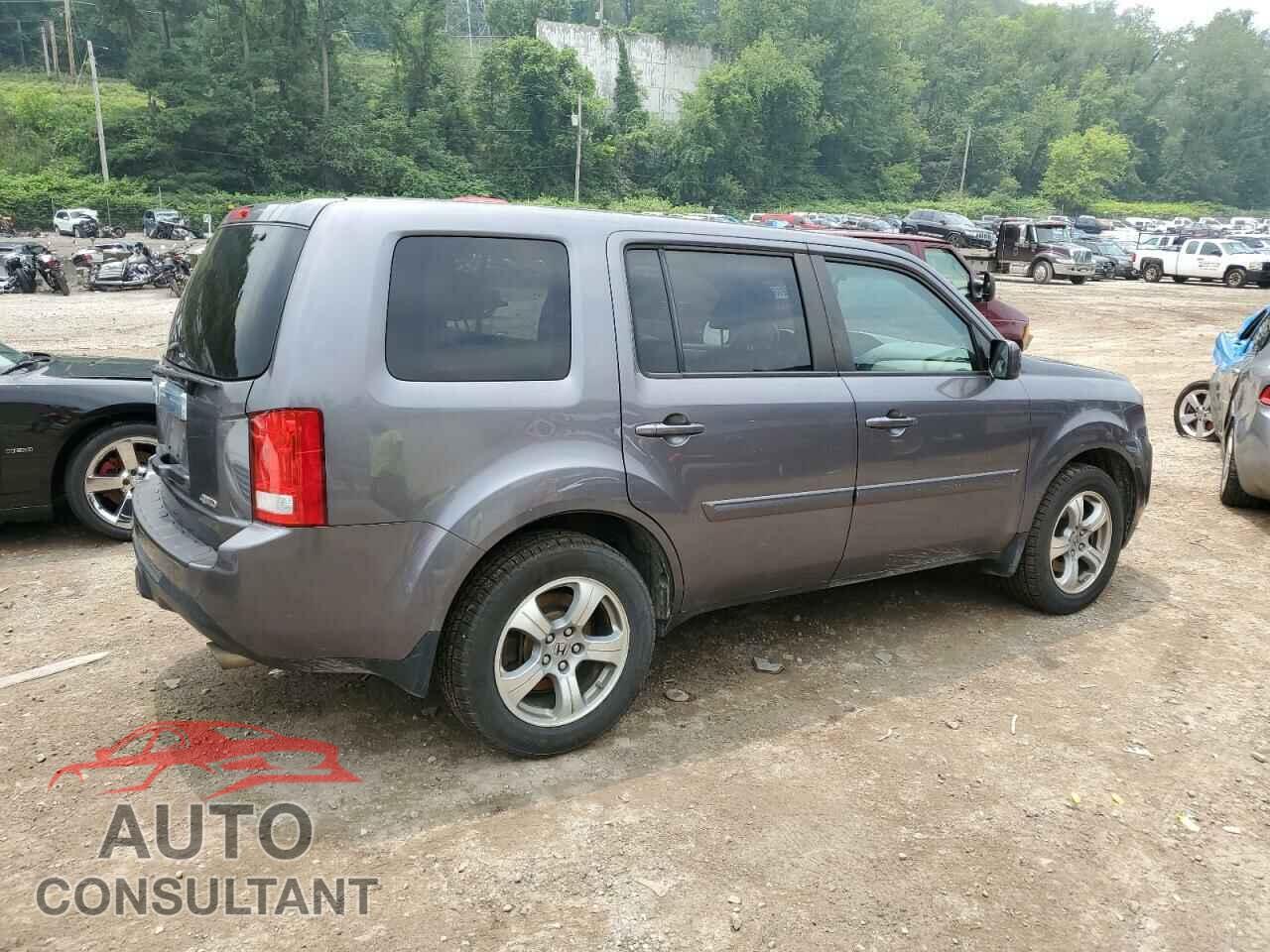 HONDA PILOT 2015 - 5FNYF4H57FB048260
