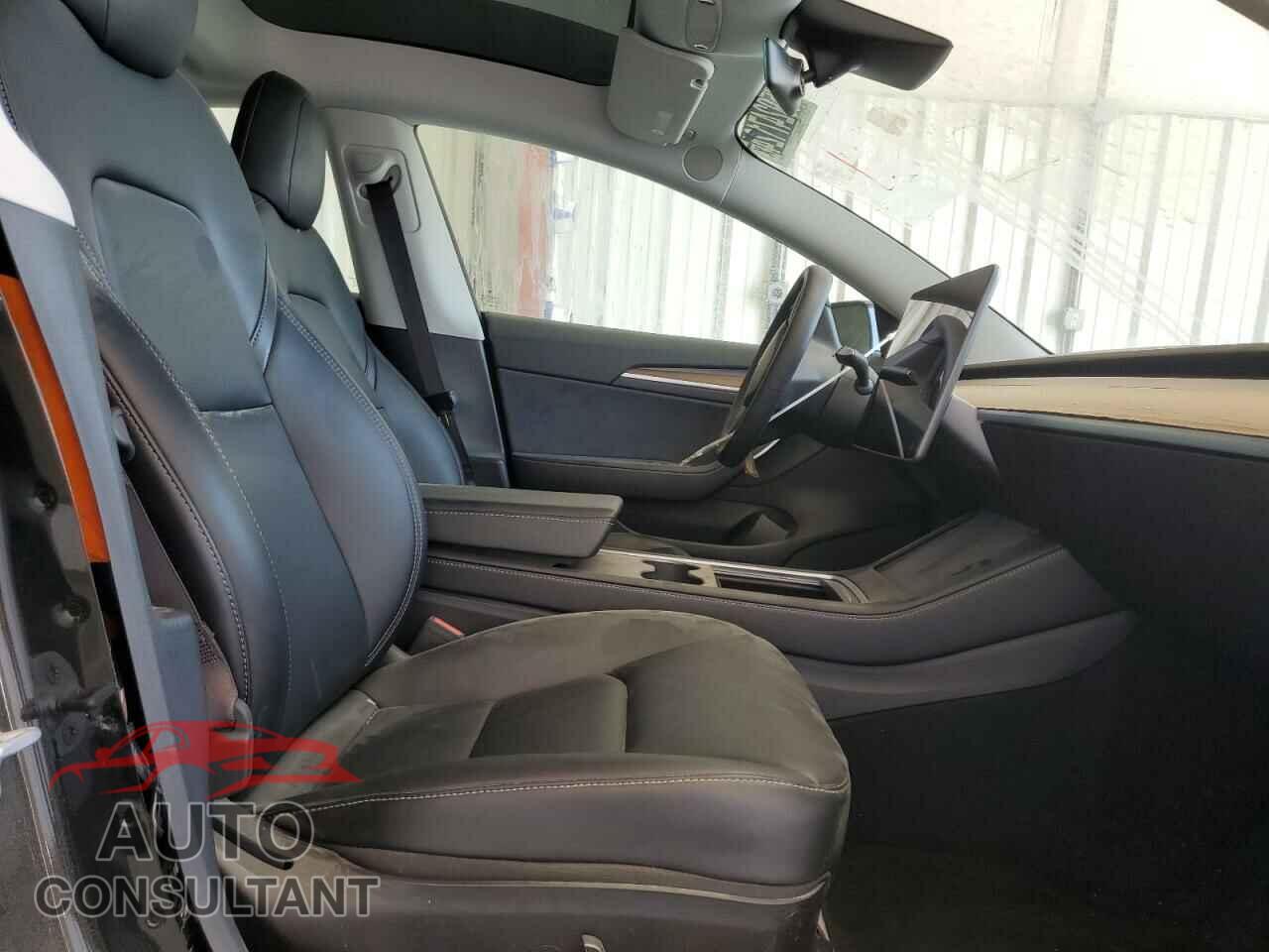 TESLA MODEL 3 2021 - 5YJ3E1EA9MF085983