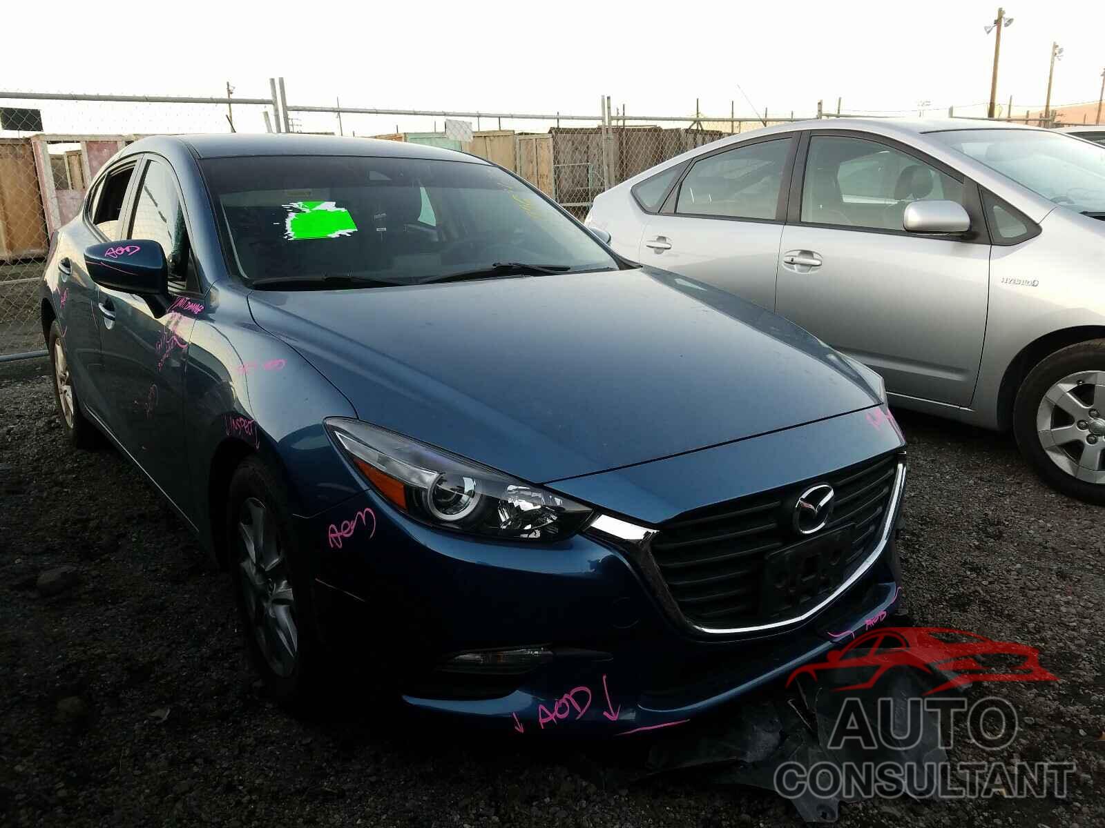 MAZDA 3 2018 - 3MZBN1K73JM175381