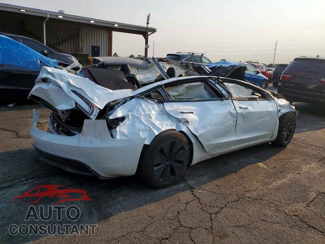 TESLA MODEL 3 2025 - 5YJ3E1EA1SF990327
