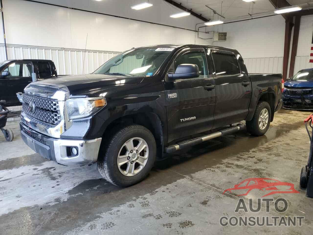 TOYOTA TUNDRA 2018 - 5TFDY5F16JX708589