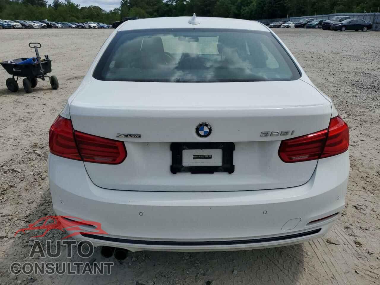 BMW 3 SERIES 2016 - WBA8E3G54GNU01701