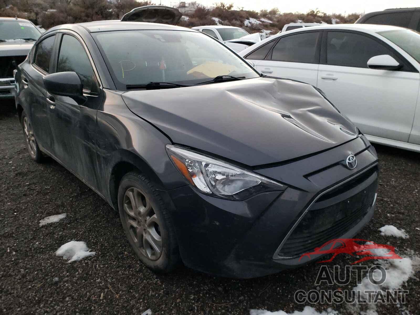 TOYOTA YARIS 2017 - 3MYDLBYV6HY166188