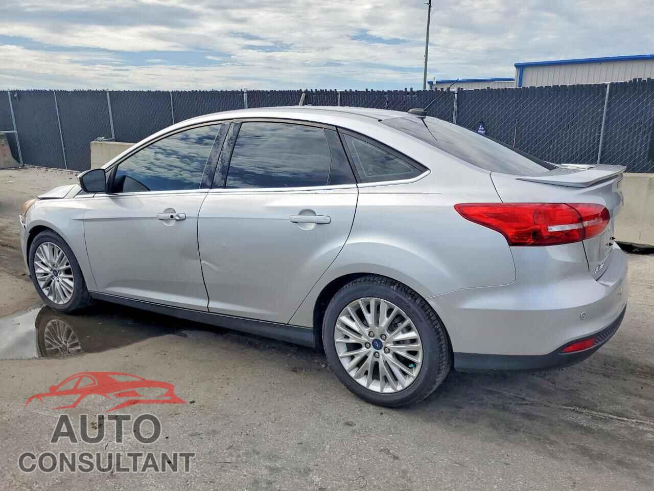 FORD FOCUS 2017 - 1FADP3J27HL346271
