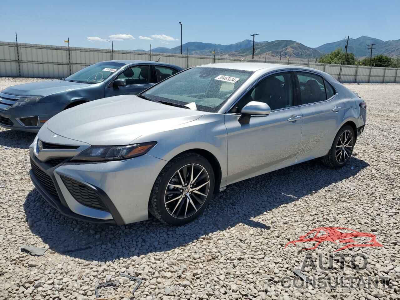 TOYOTA CAMRY 2021 - 4T1G11BK4MU038244