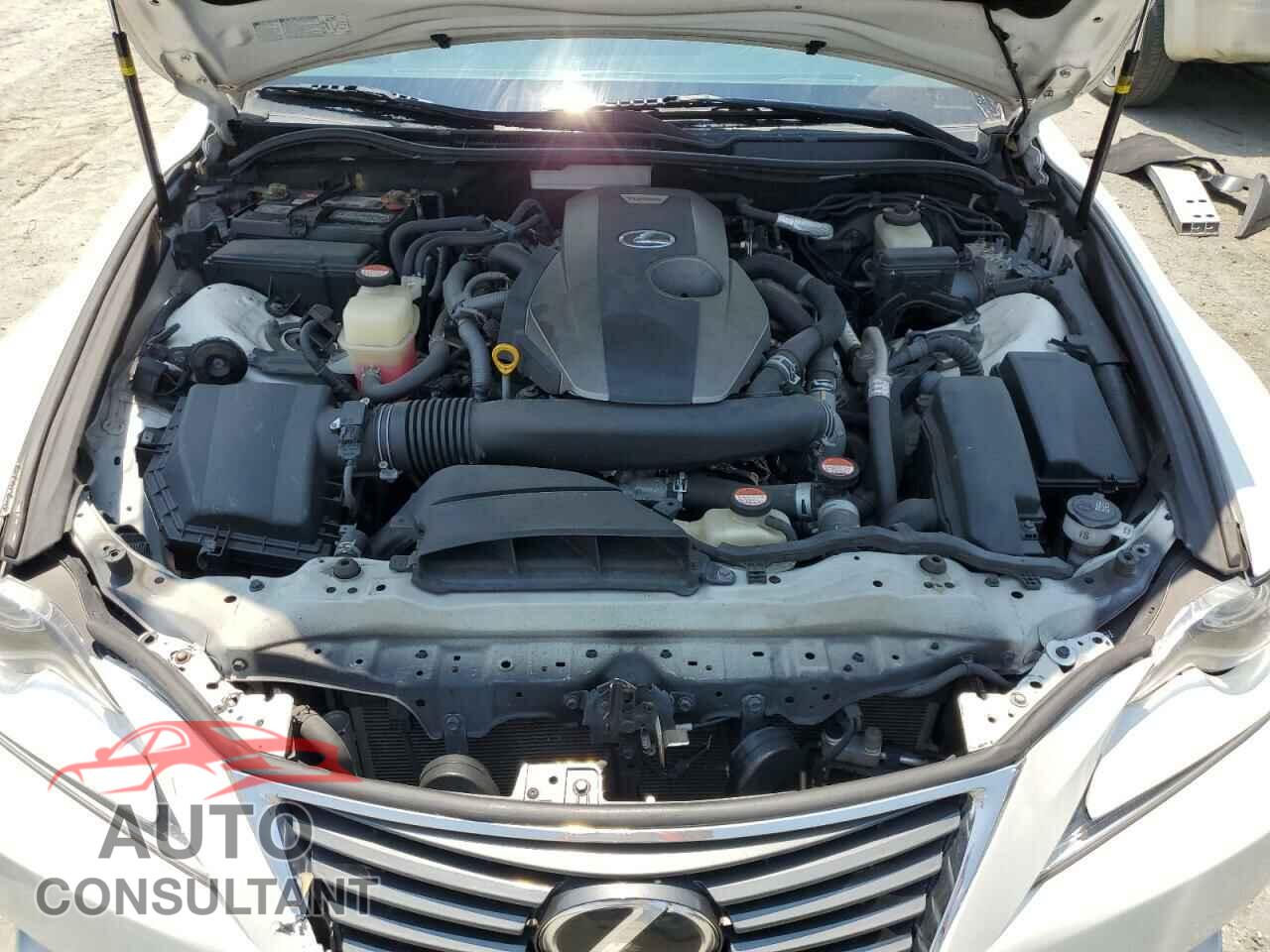 LEXUS IS 2016 - JTHBA1D24G5007519