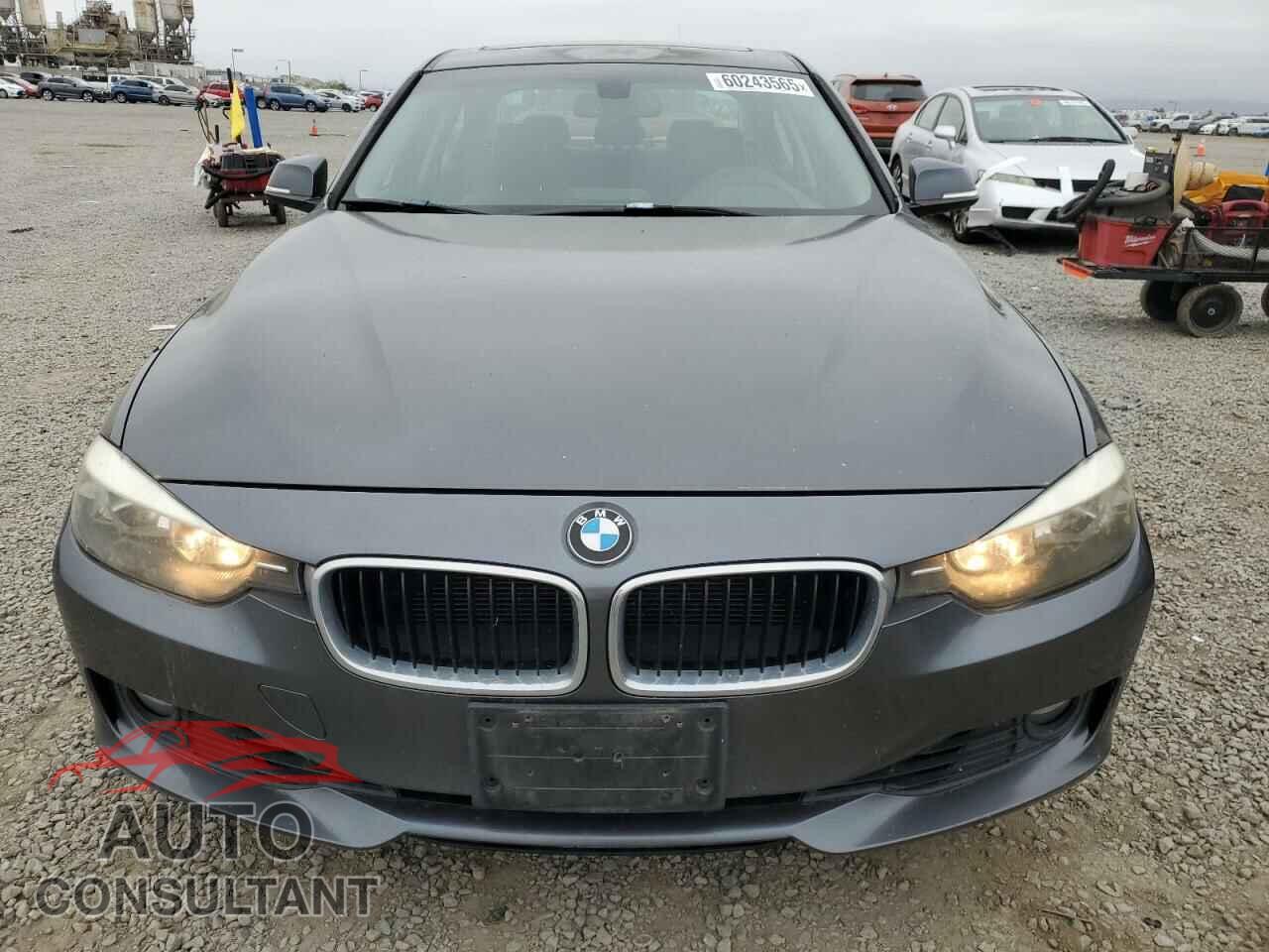 BMW 3 SERIES 2013 - WBA3C1G54DNR45468