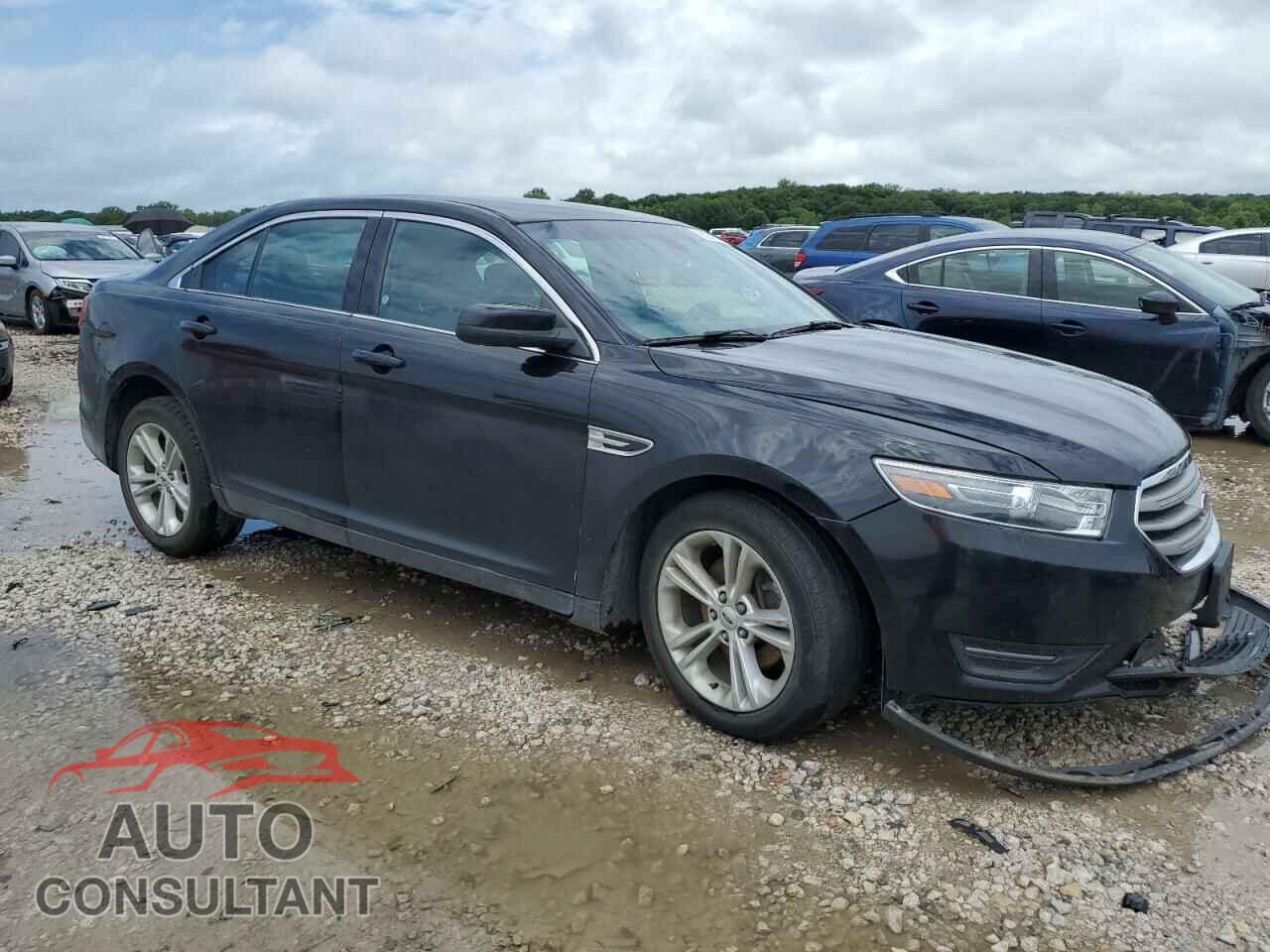 FORD TAURUS 2017 - 1FAHP2E84HG118540