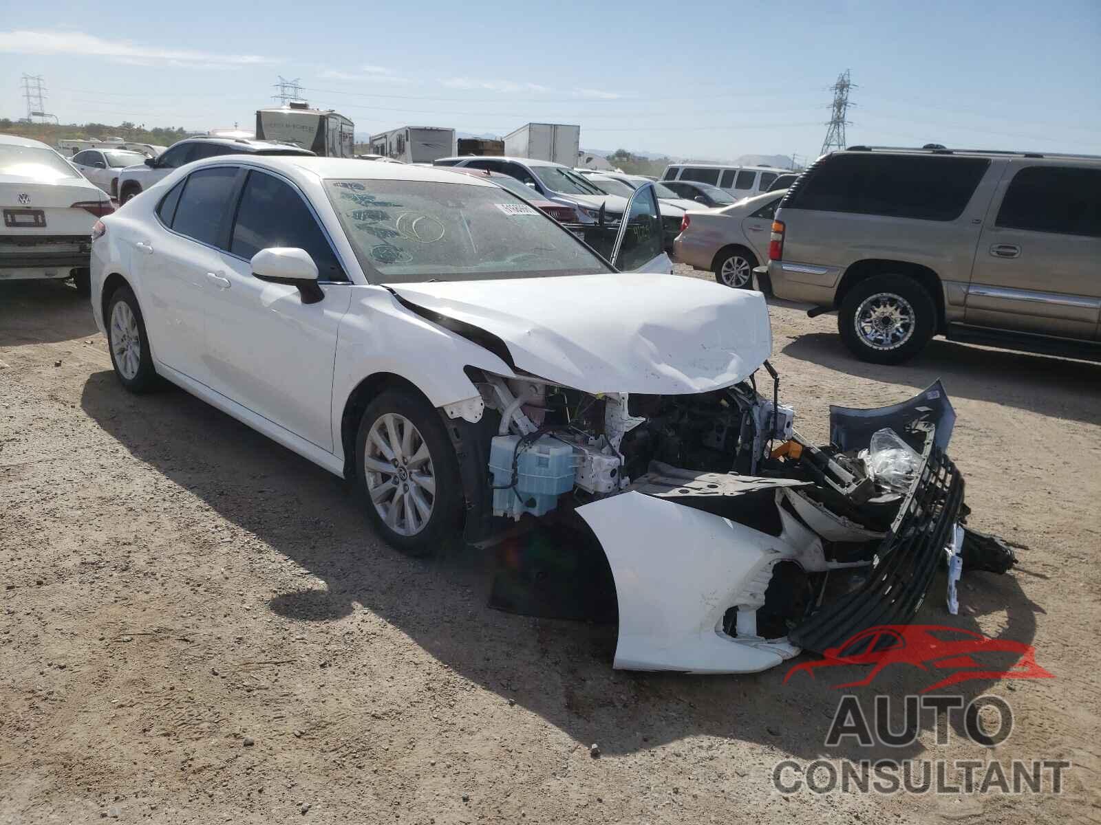 TOYOTA CAMRY 2018 - 4T1B11HK9JU150387