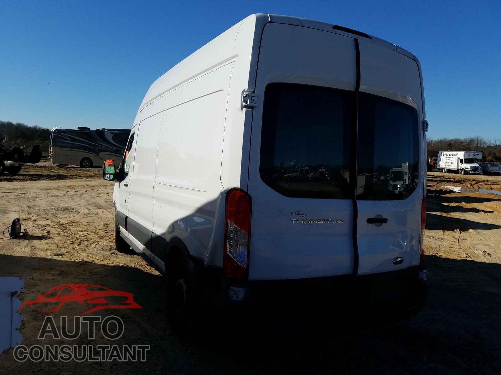 FORD TRANSIT CO 2017 - 1FTYR2XM8HKA33406