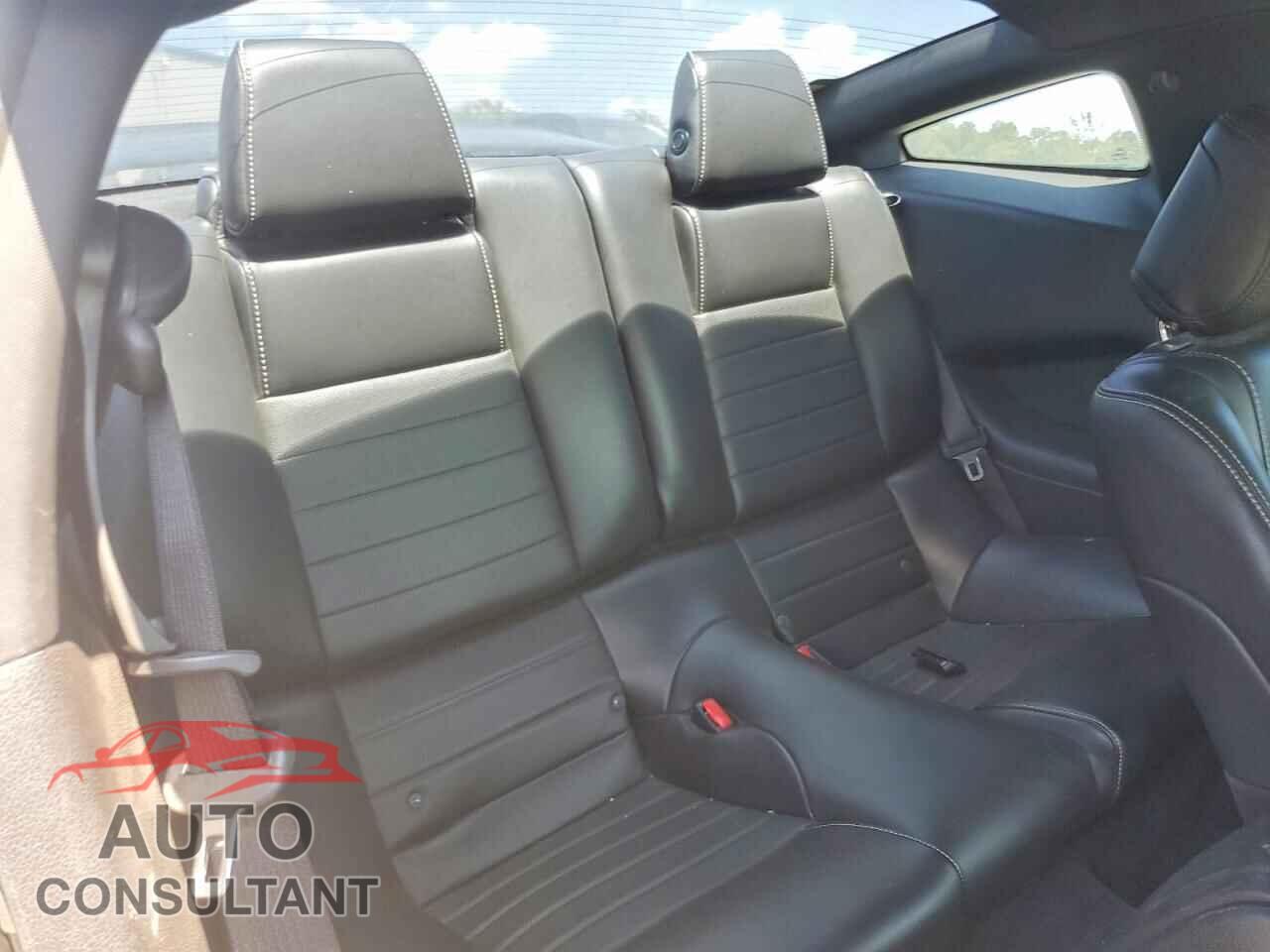 FORD MUSTANG 2014 - 1ZVBP8CF4E5276532