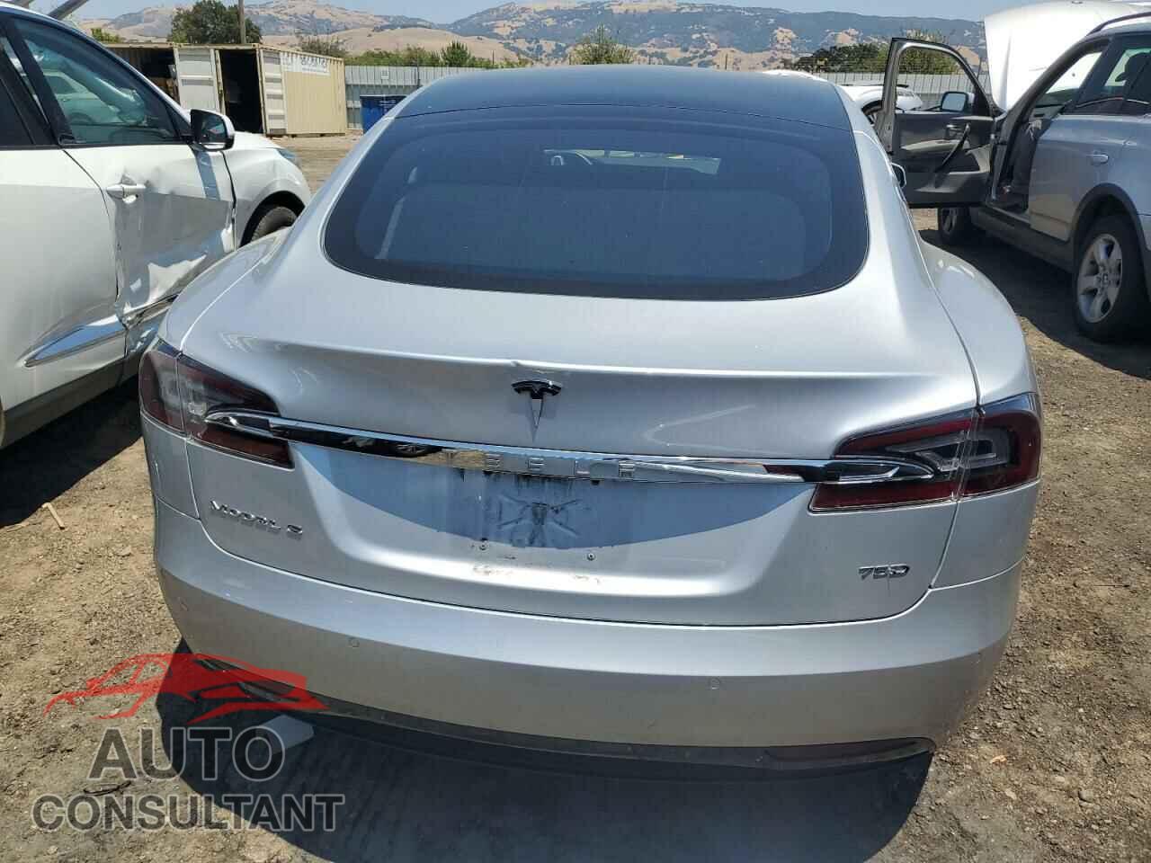 TESLA MODEL S 2018 - 5YJSA1E24JF249748