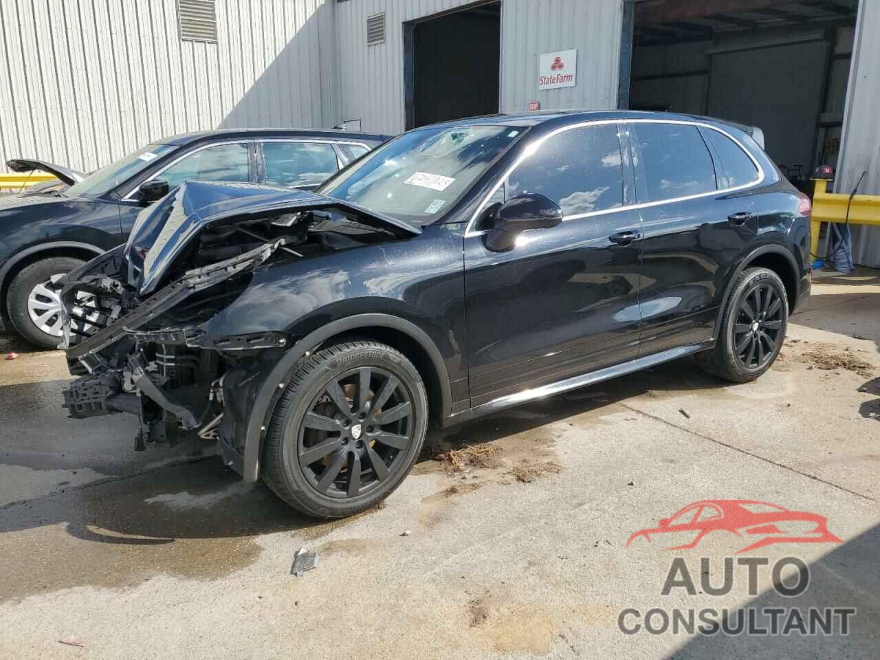 PORSCHE CAYENNE 2018 - WP1AA2A27JKA06542