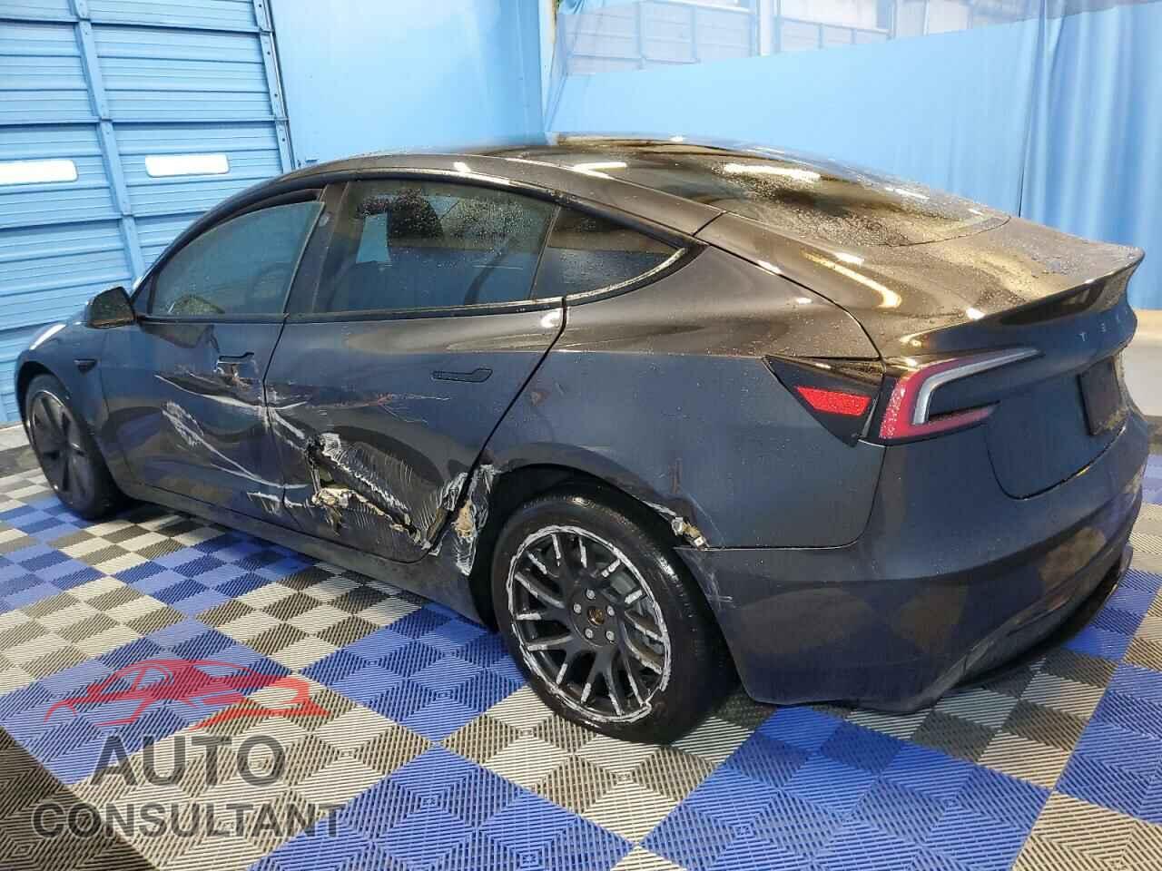 TESLA MODEL 3 2024 - 5YJ3E1EB0RF736711
