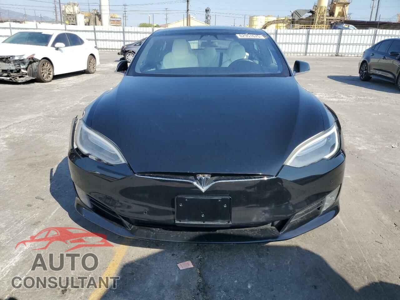 TESLA MODEL S 2017 - 5YJSA1E14HF209736