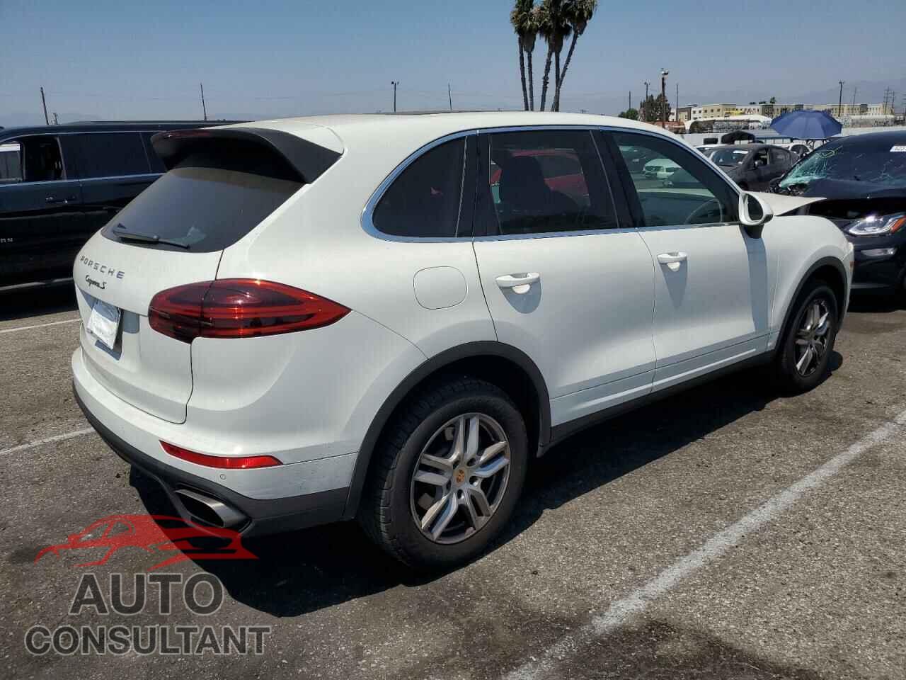 PORSCHE CAYENNE 2016 - WP1AA2A20GKA11316