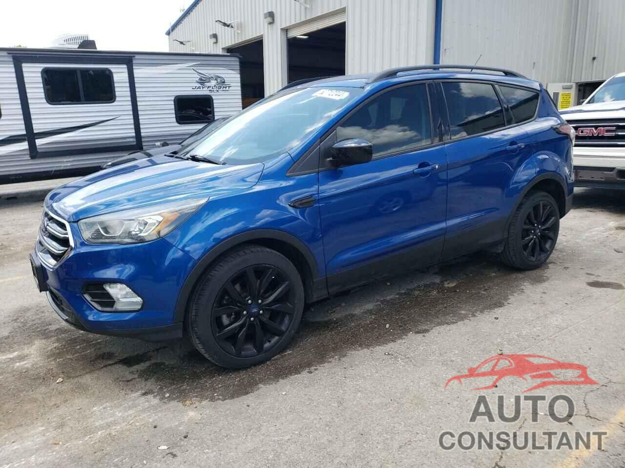 FORD ESCAPE 2017 - 1FMCU9G91HUF10416