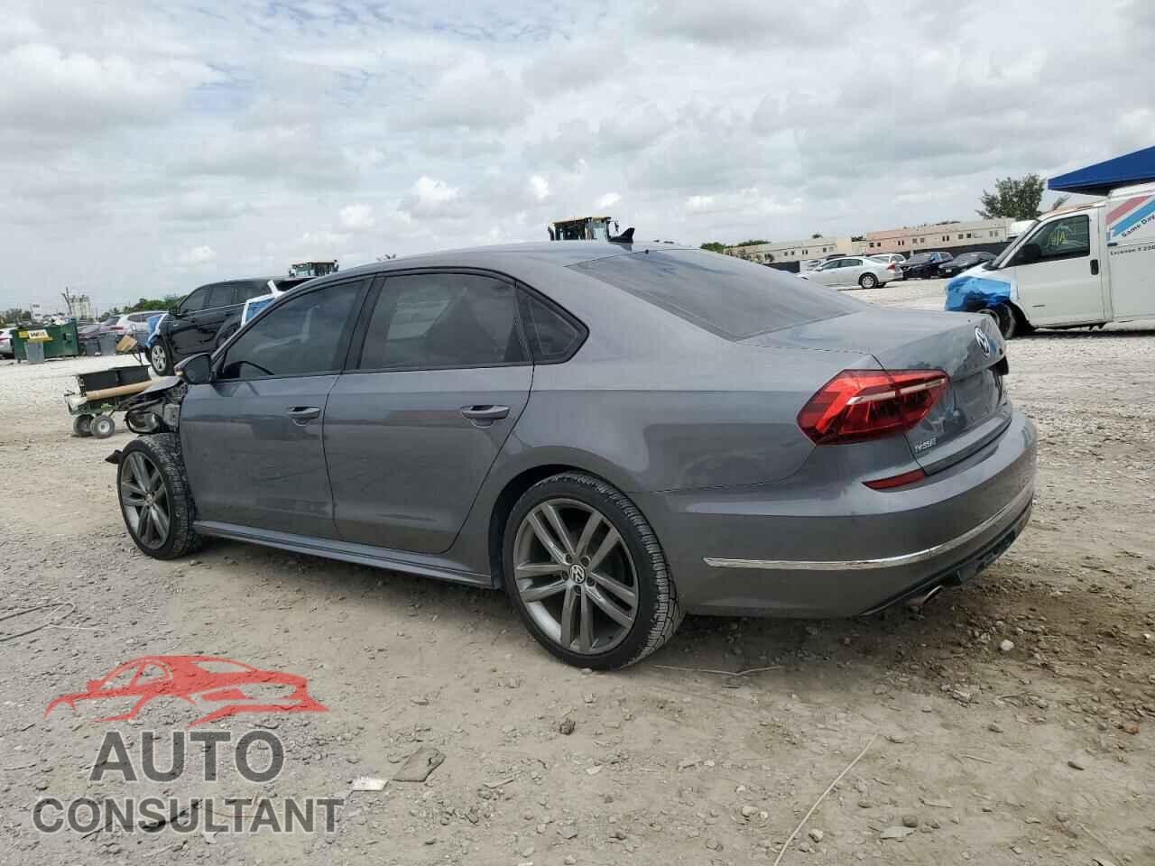VOLKSWAGEN PASSAT 2018 - 1VWAA7A39JC036236