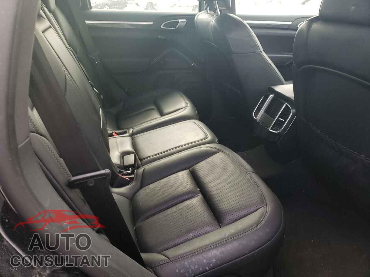 PORSCHE CAYENNE 2016 - WP1AA2A2XGLA03850