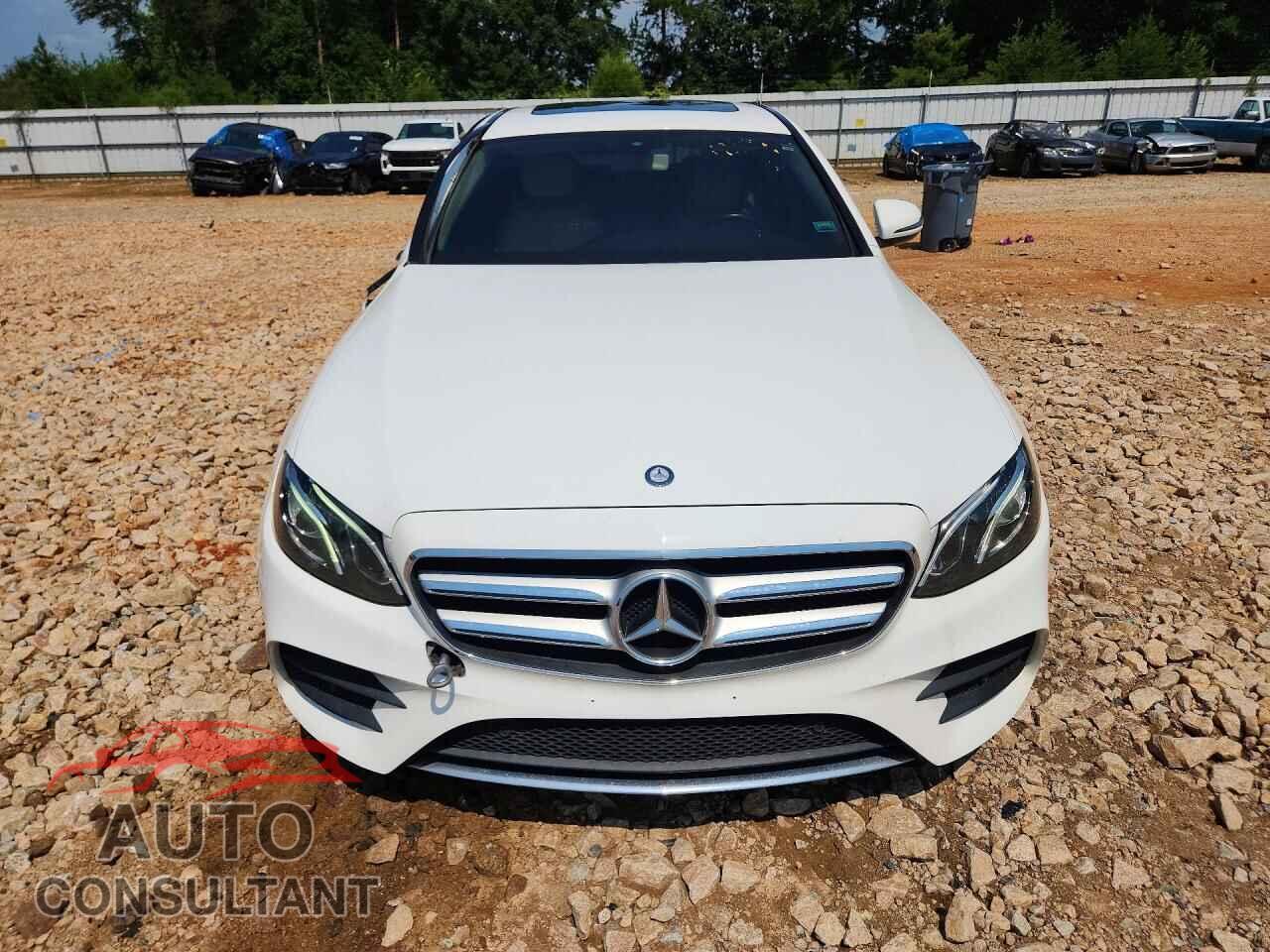MERCEDES-BENZ E-CLASS 2017 - WDDZF4KB4HA065702