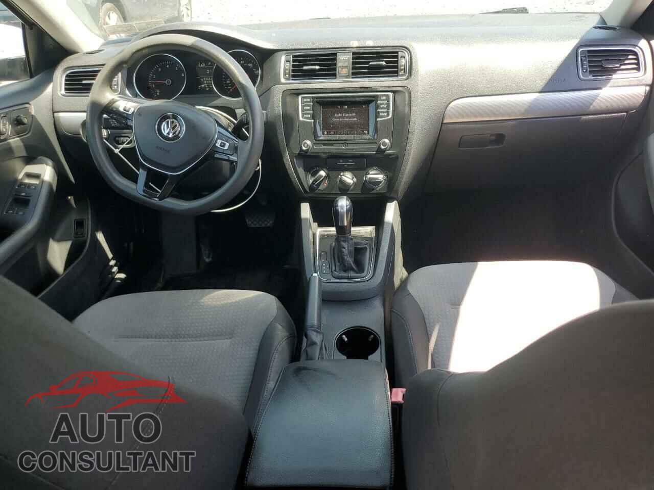 VOLKSWAGEN JETTA 2017 - 3VW2B7AJ2HM236125