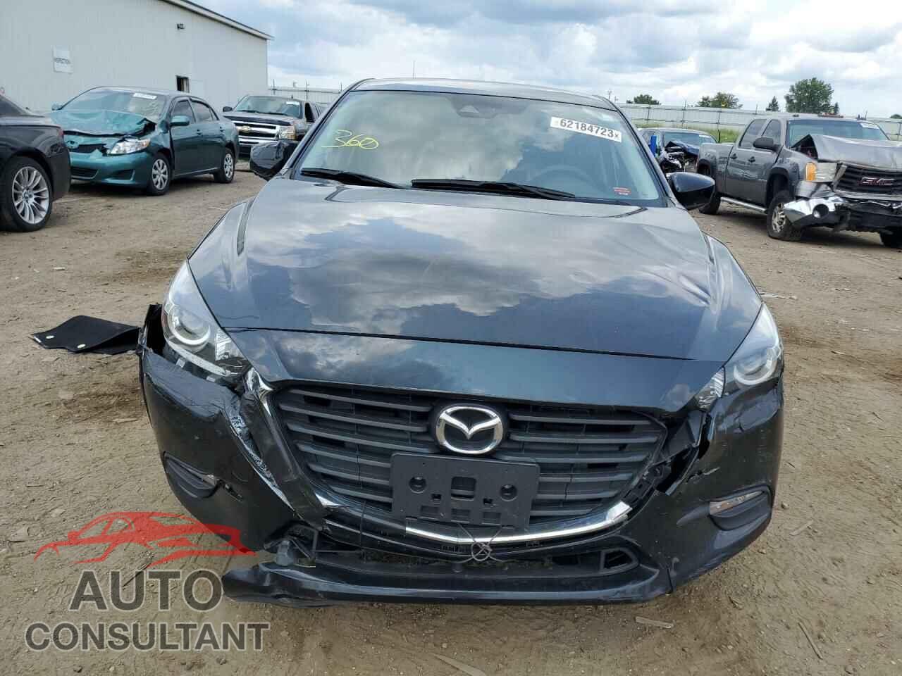 MAZDA 3 2018 - 3MZBN1U75JM201024