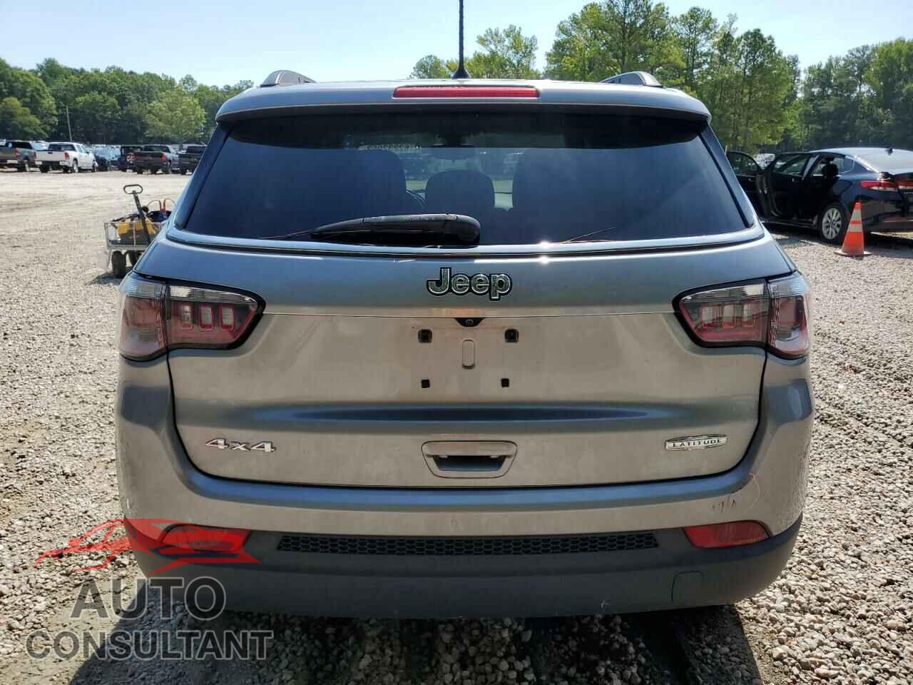 JEEP COMPASS 2018 - 3C4NJDBB9JT355598