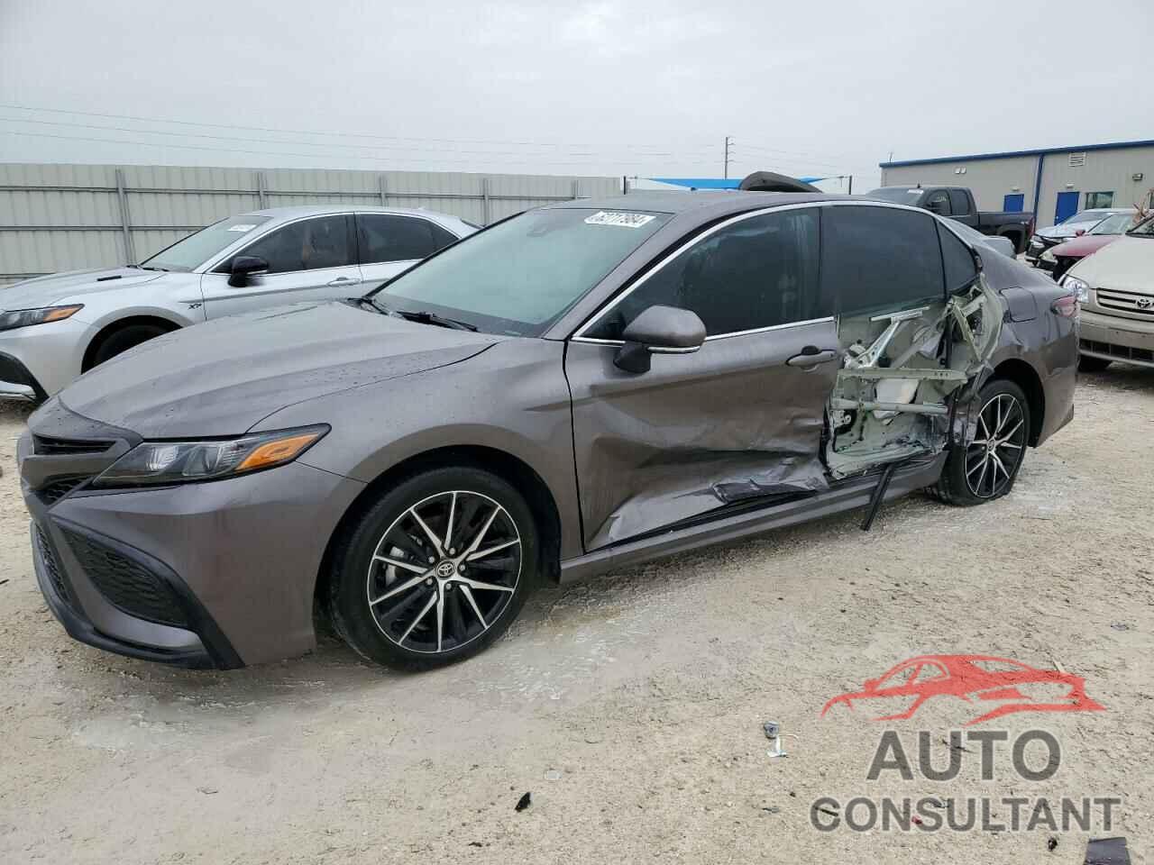 TOYOTA CAMRY 2024 - 4T1G11AK4RU886200