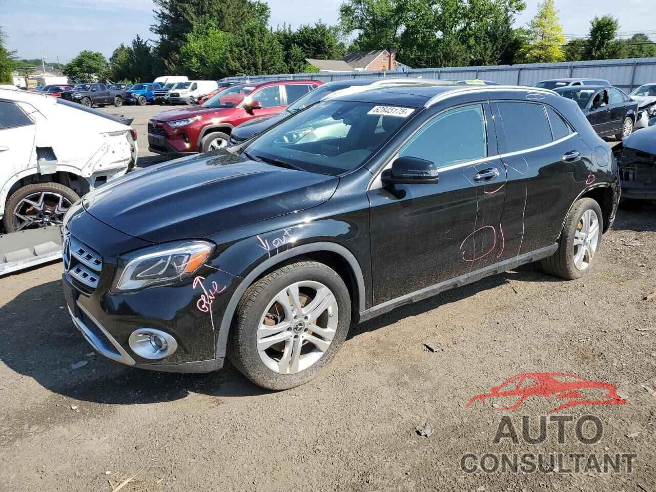 MERCEDES-BENZ GLA-CLASS 2018 - WDCTG4EB9JJ504210