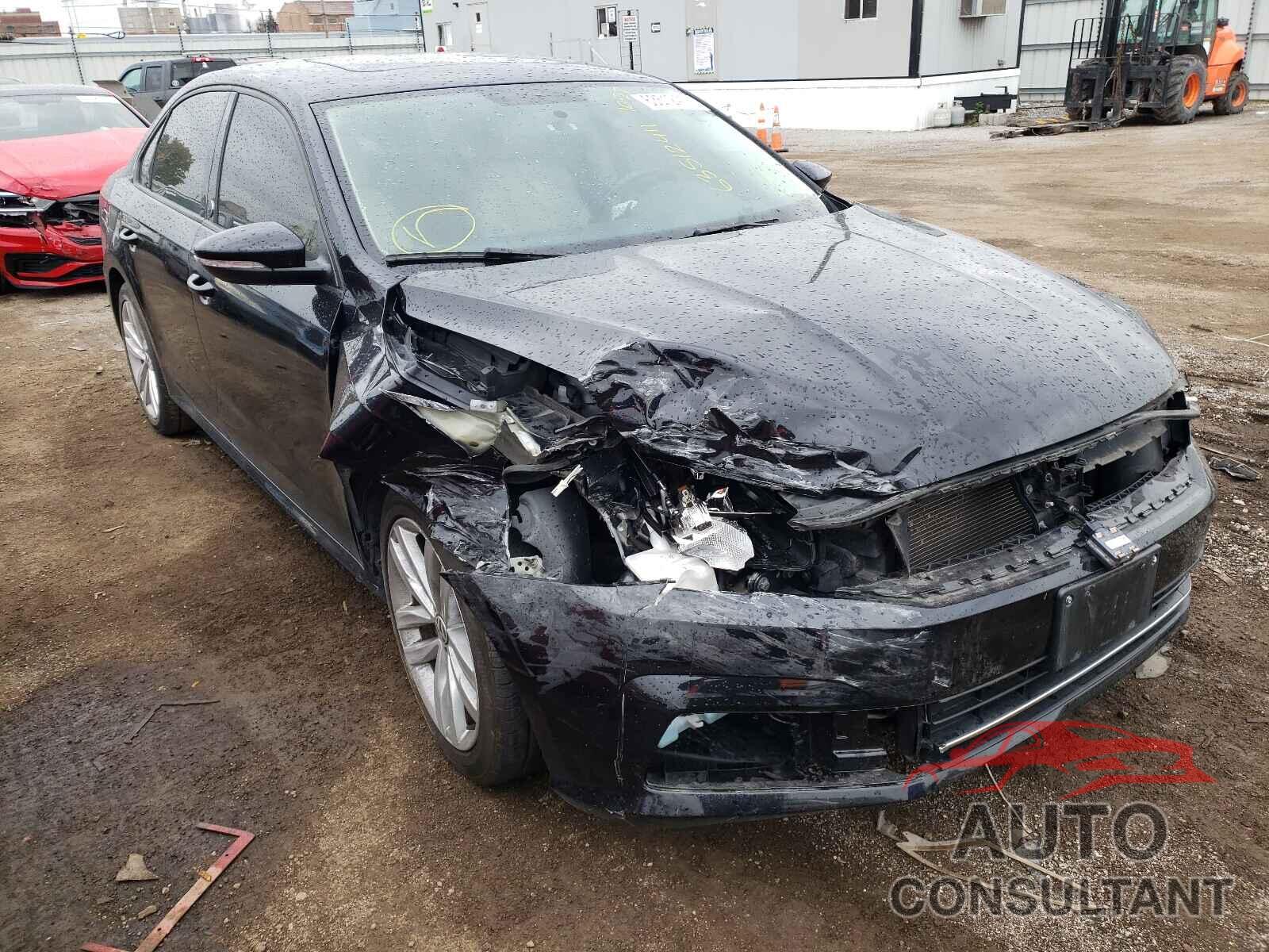 VOLKSWAGEN PASSAT 2019 - 1VWLA7A38KC014500