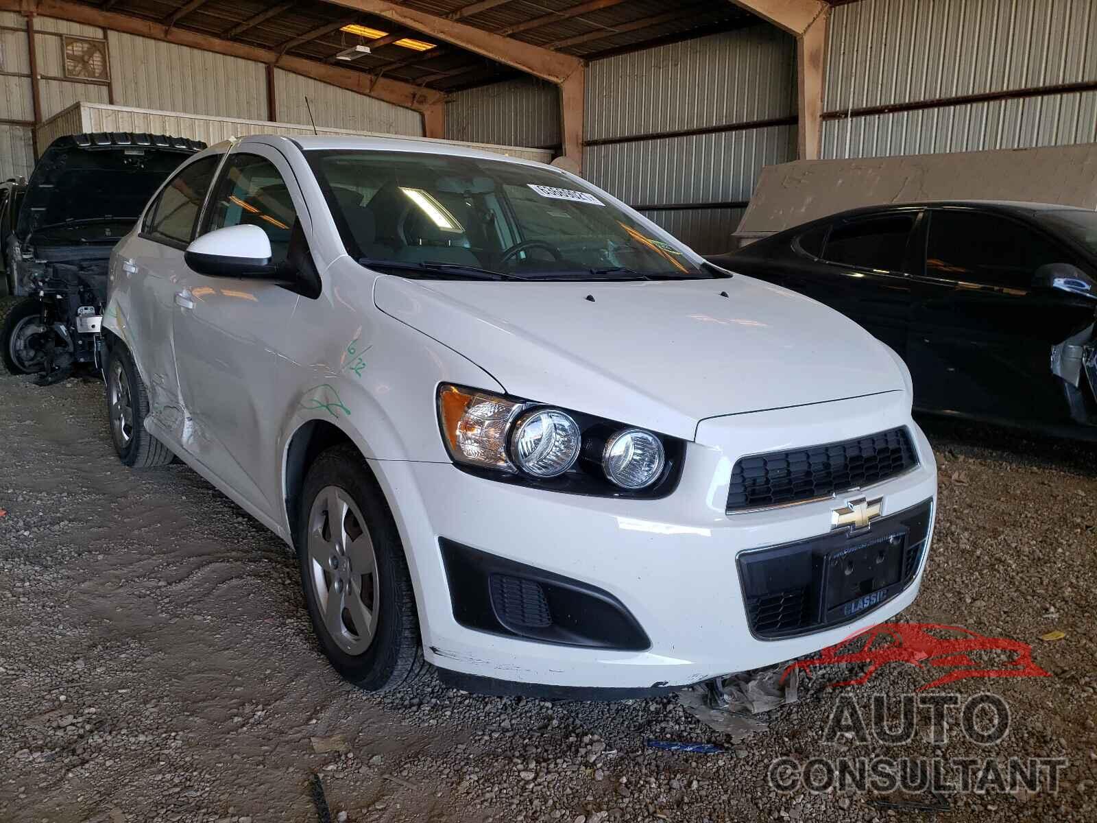 CHEVROLET SONIC 2016 - 1G1JA5SH0G4152941