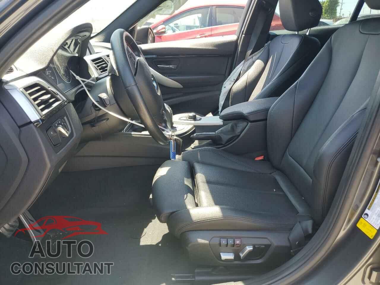 BMW 3 SERIES 2016 - WBA8E9G50GNU30227