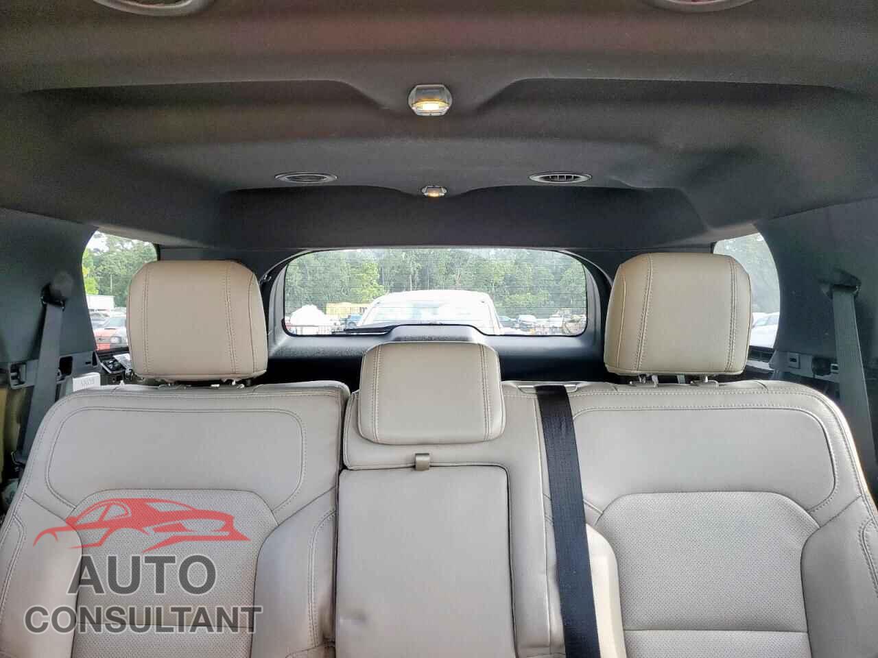 FORD EXPLORER 2018 - 1FM5K7F82JGA04593