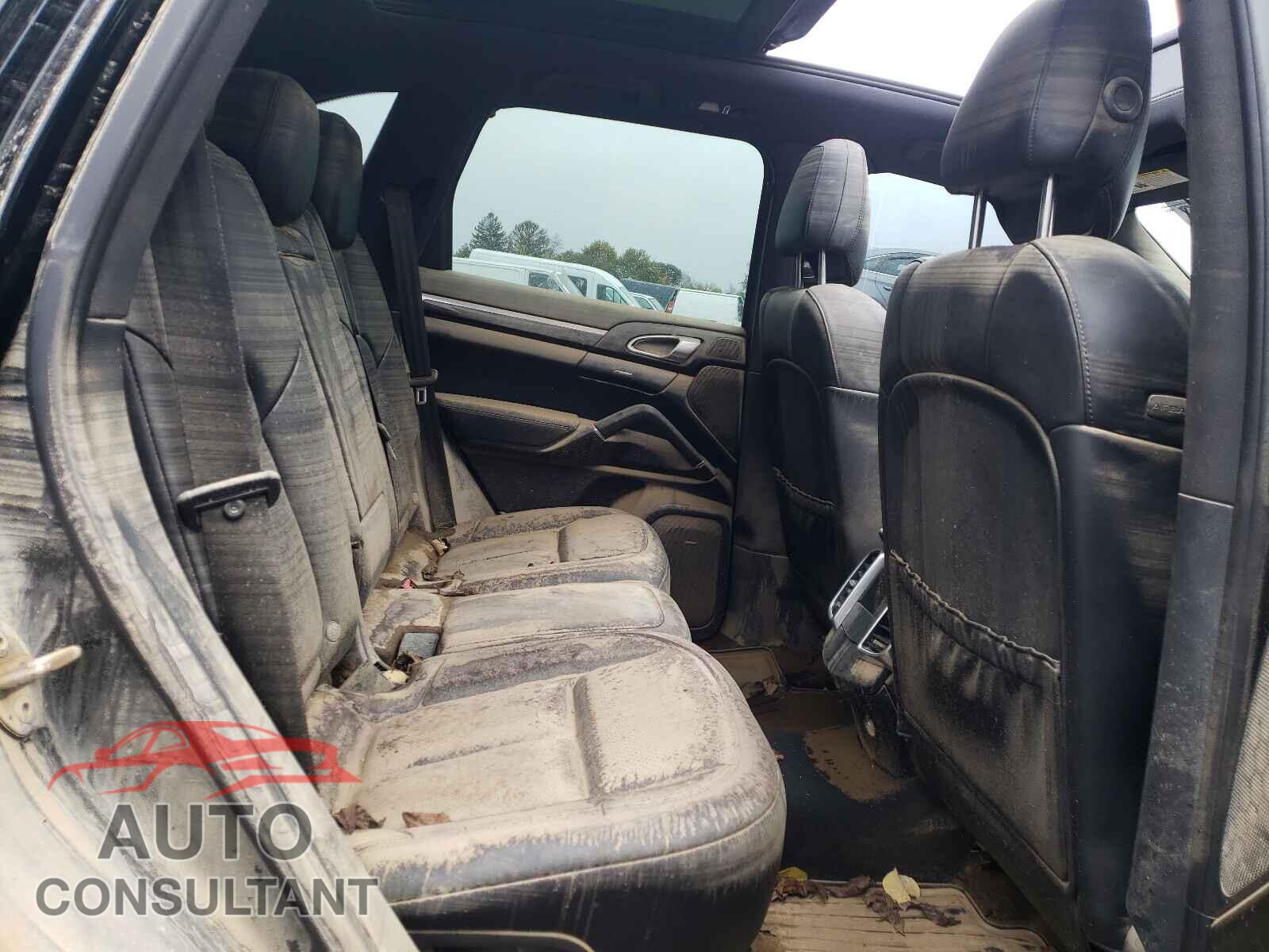 PORSCHE CAYENNE 2016 - WP1AE2A2XGLA58044