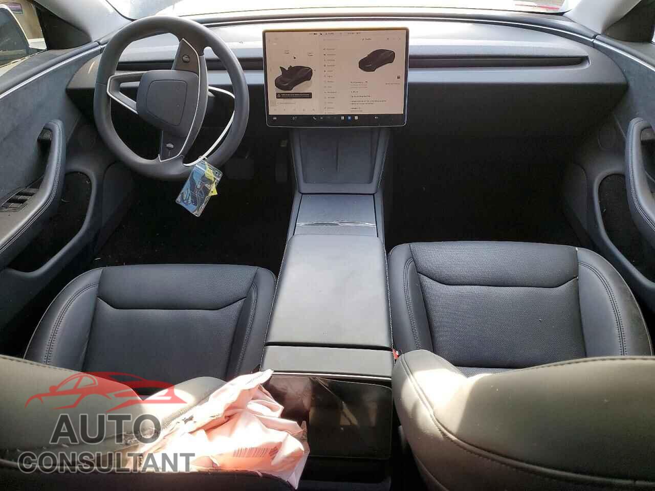 TESLA MODEL 3 2024 - 5YJ3E1EB9RF843739