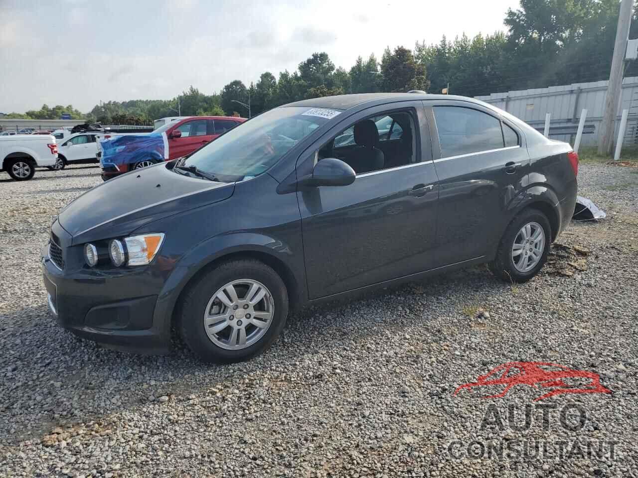 CHEVROLET SONIC 2015 - 1G1JC5SH8F4213655