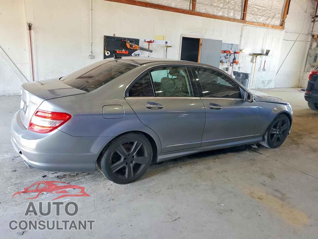 MERCEDES-BENZ C-CLASS 2011 - WDDGF8BB2BF537632