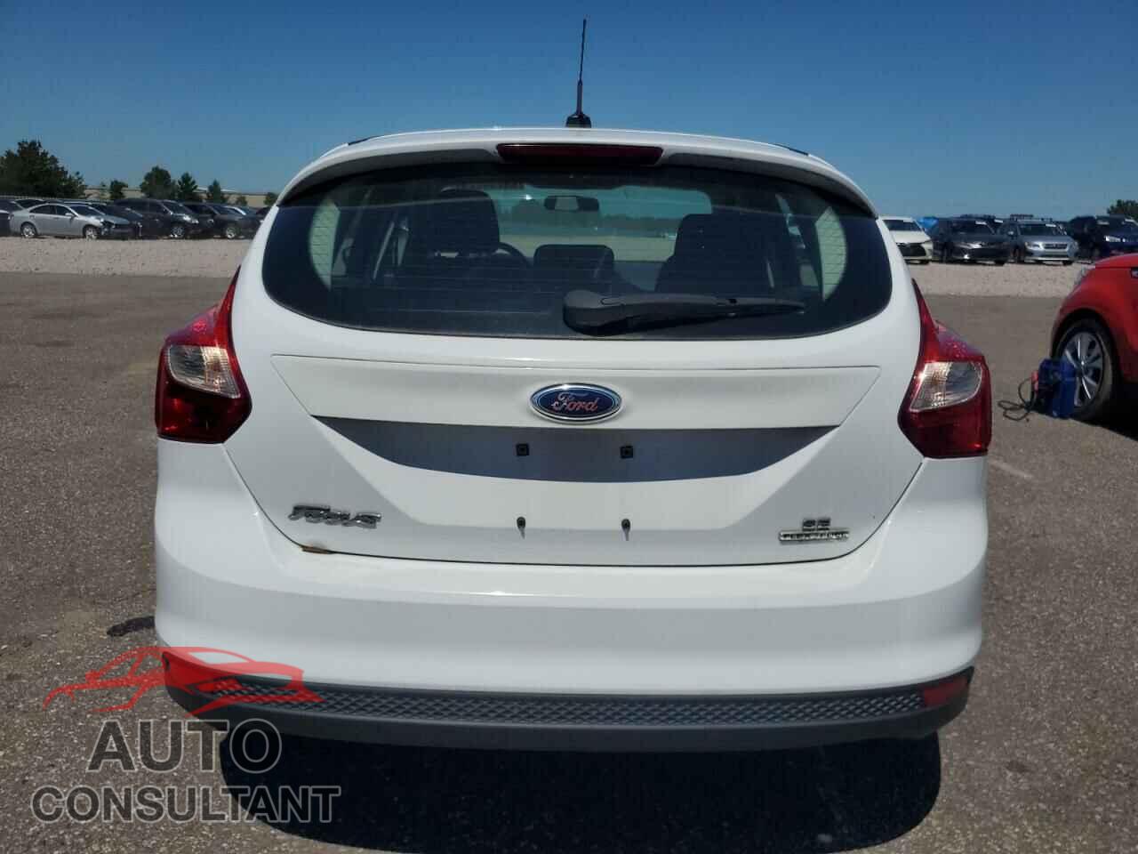 FORD FOCUS 2014 - 1FADP3K21EL323689