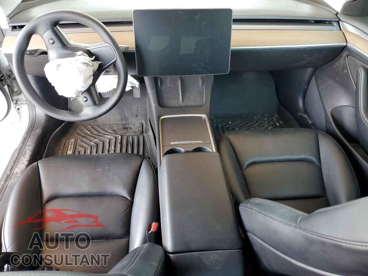 TESLA MODEL 3 2021 - 5YJ3E1EB5MF065657