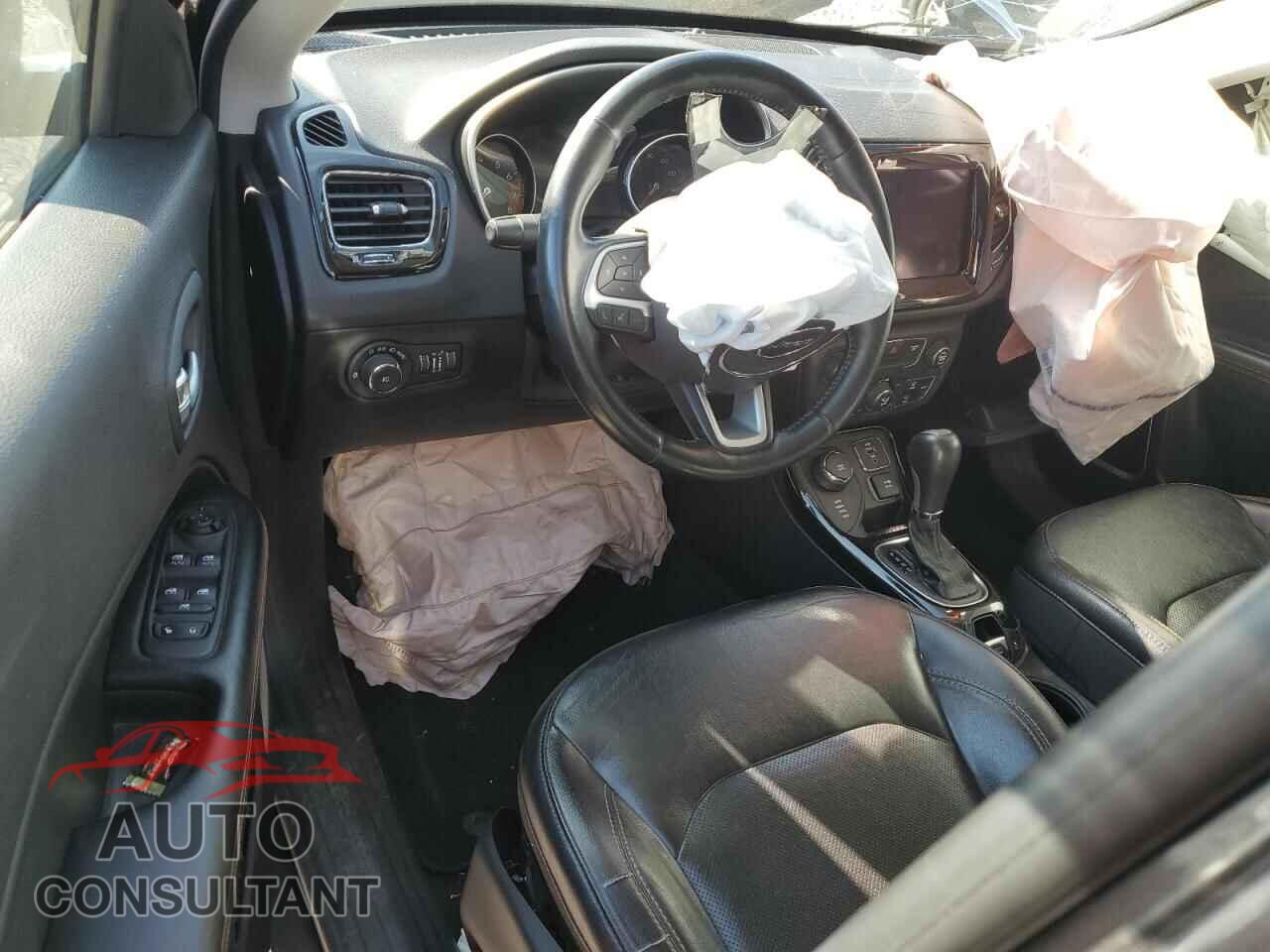 JEEP COMPASS 2018 - 3C4NJDCB8JT329959